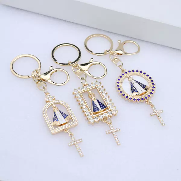 Brazilian foreign trade e-commerce supply micro-inlaid jewelry keychain pendant vintage embossed forged metal alloy jewelry