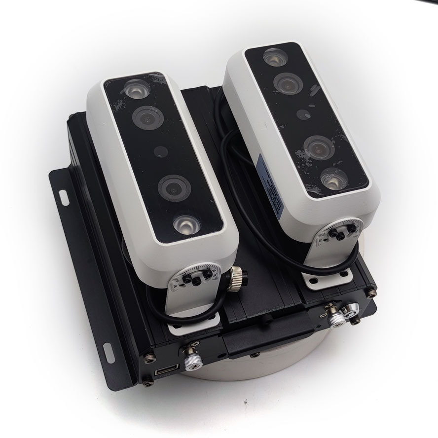 锋莱 巴士客流计数车载录像机 4G GPS WIFI 实时计数 远程监控