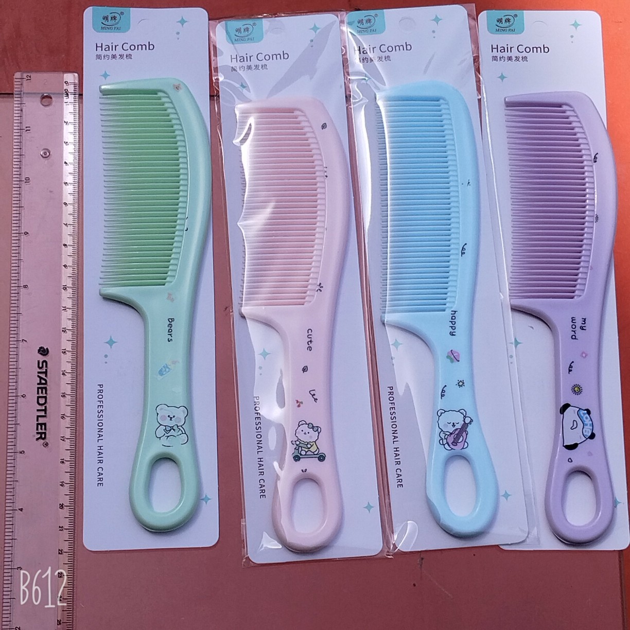 Peine de silicona coreano de moda con diseño de dibujos animados, nuevo estilo, con ventosas y estuche de plástico engrosado.