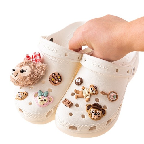 Hole shoe buckle adapter for cross accessories detachable decorative buckle DIY cartoon cute shoe surface shoe flower finished product