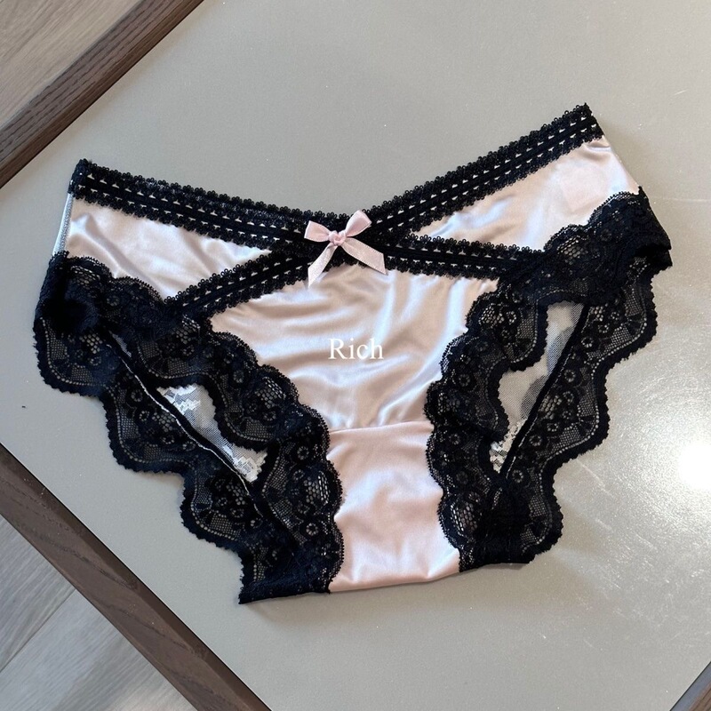 French Style Pure Lace Girl's Underwear Sexy Satin Breathable Hip Traceless Mid-Waist Briefs for Women