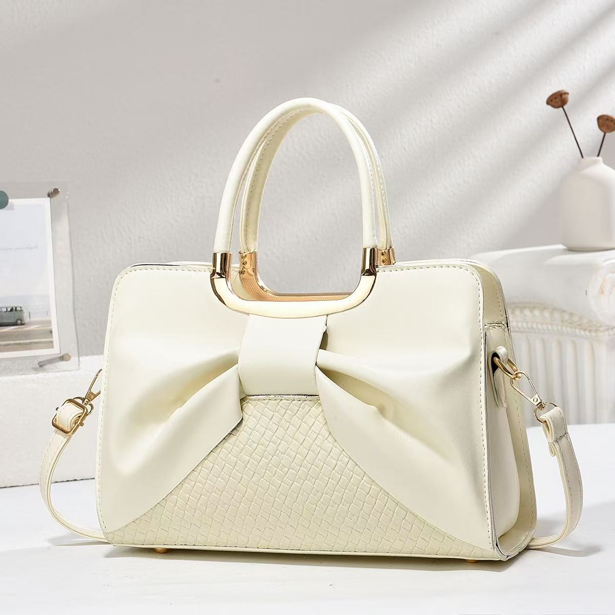 Bolso de gran capacidad Bolso femenino de moda Bolso de madre de mediana edad Bolso bandolera de un solo hombro atmosférico de alta gama