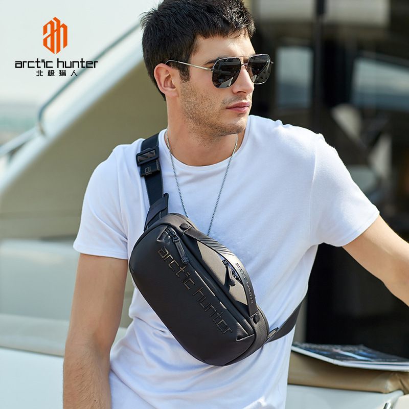 2021 new messenger bag men's European and American trend single shoulder bag leisure function fashion waterproof chest bag men's portable bag