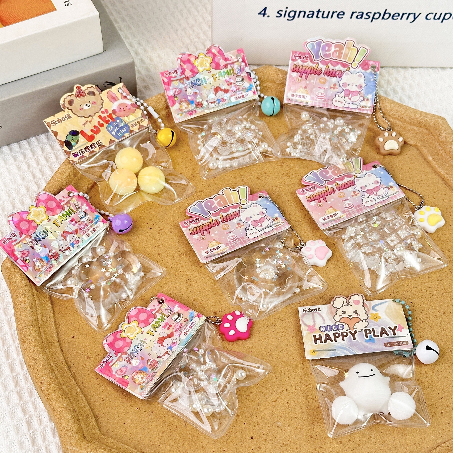 B Le Jiajia Food Play pequeño colgante campana pellizca música con cabeza de tarjeta nariz pequeña tpr pellizca mochila colgante fábrica directa