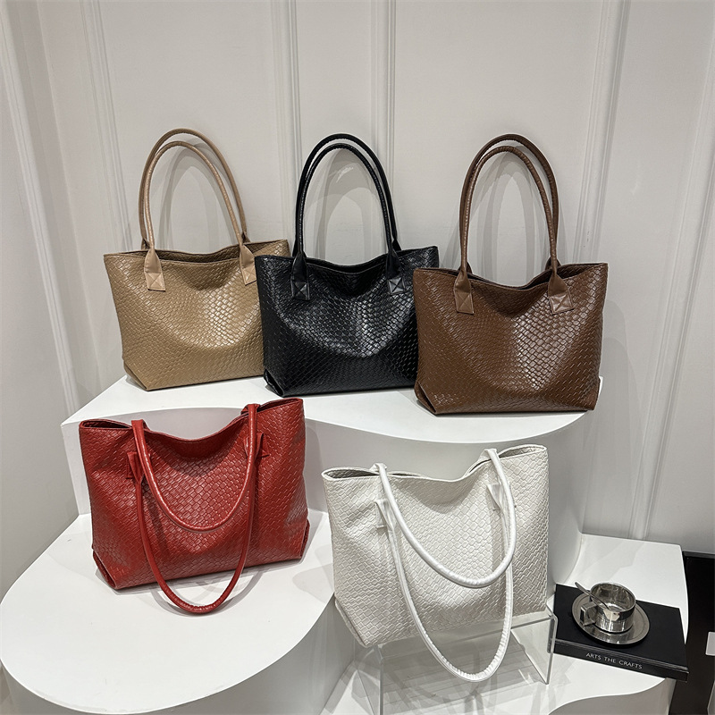 El nuevo bolso de moda de este año con textura tejida, bolso de hombro para mujer, bolso de estilo minimal de moda