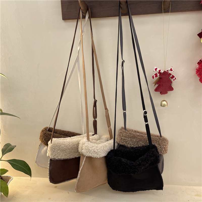 Ins-style niche Korean-style suede-soft small crossbody bag, versatile phone bag, autumn/winter retro color-blocked fur patchwork