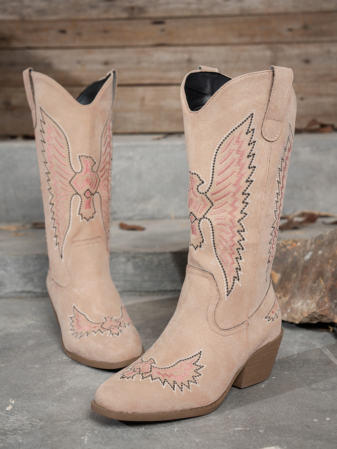 Dames cowboylaarzen van suède met borduursel en hak_voghion.com