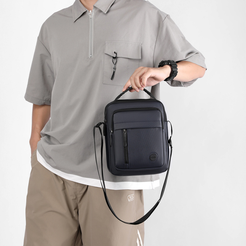 Nuevo bolso de mano de hombre transfronterizo para viajar al trabajo bolso de hombro de negocios simple ocio viaje al aire libre mochila
