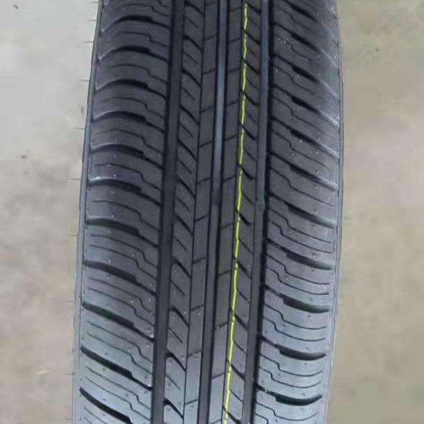 Exportación completa de neumáticos de eje, venta directa de fábrica, LT265 / 70R18 AT al por mayor