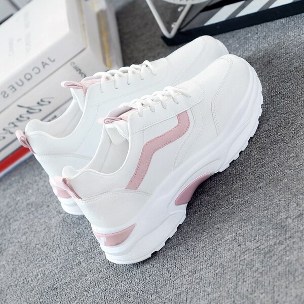 White cute autumn fashionable sneakers for leisure platform