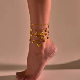 耳环;项链;手链