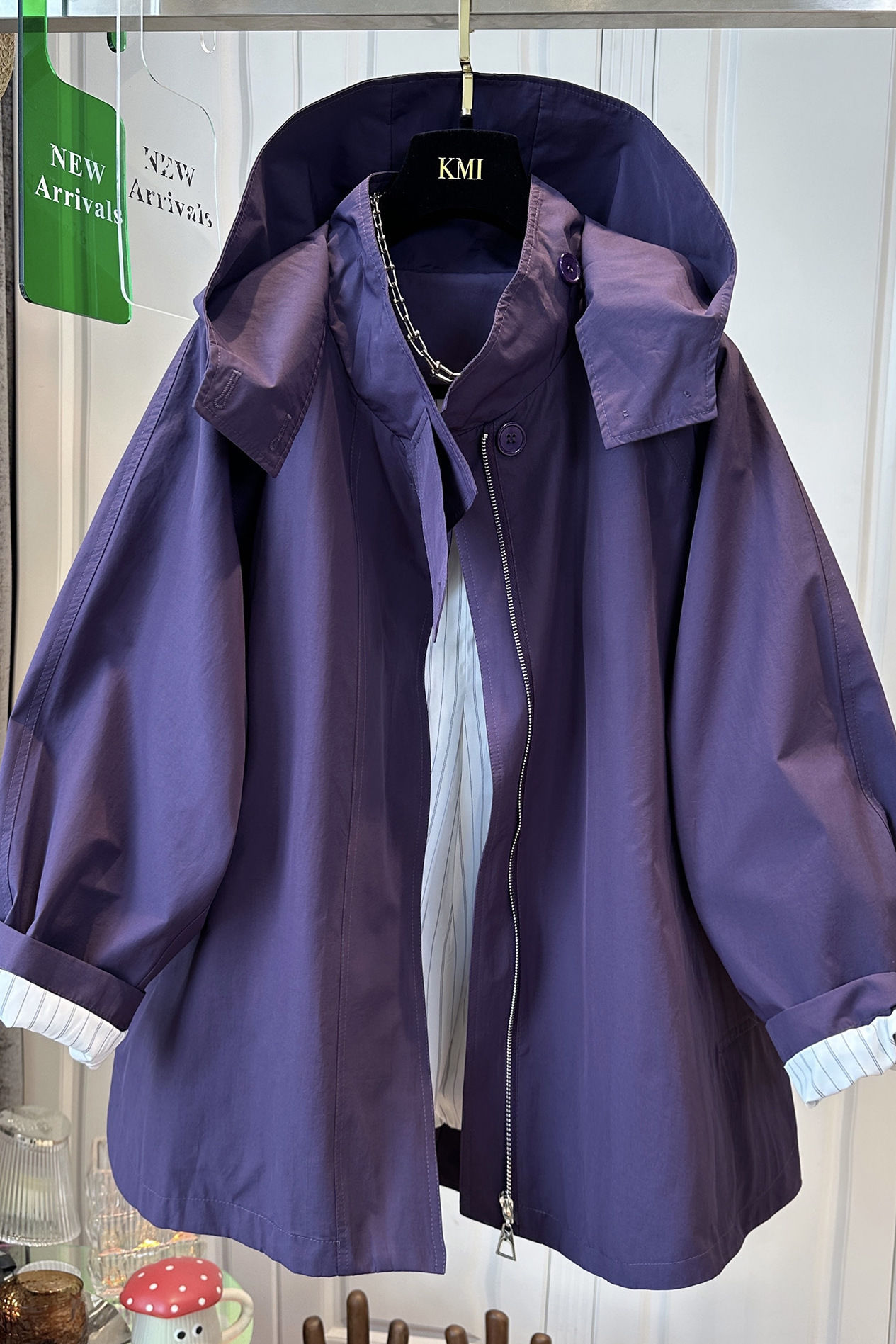 高级感大牌紫色工装风休闲连帽冲锋衣风衣外套宽松大码洋气上衣女