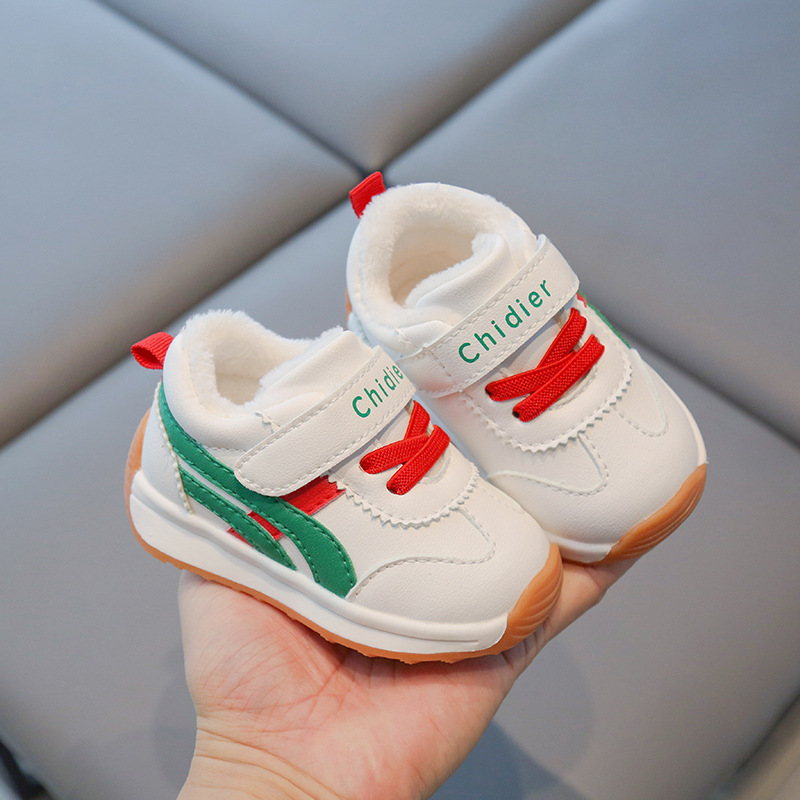 Niños y niñas zapatos forrados de lana de invierno nuevo bebé Niño Zapatos dos superficie de cuero de algodón niños zapatilla de Deporte Zapatos funcionales al por mayor