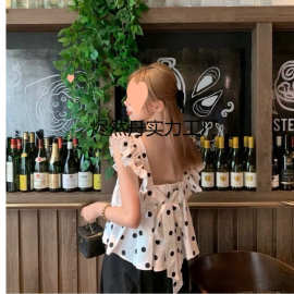 法式甜美风方领飞飞袖波点衬衫女夏新款减龄气质宽松别致上衣