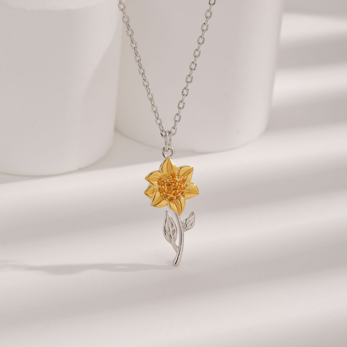 925 Sterling Silver Material Sunflower Pattern All Seasons Season 925 Sterling Silver Cable Chain Plating Sunflower Pendant Necklace