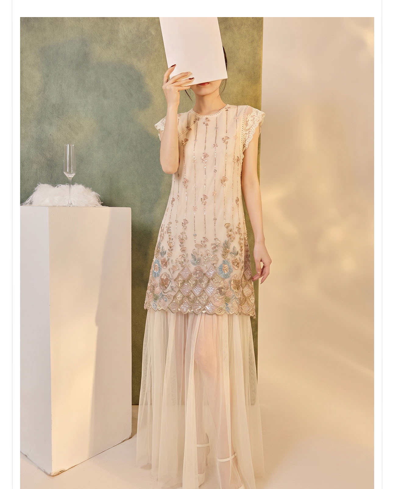 Váy dài ren hai lớp tay áo lưới đính sequin thêu giả — Hồng Hạnh chi tiết 5