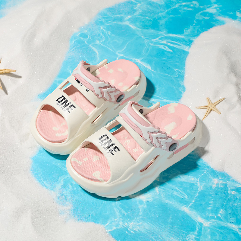 2025 Summer Children's Outdoor Sandals, Sports Breathable Non-Slip Beach Shoes, Comfortable at Home, Non-Stinky Feet, Soft-Soled Children's Slippers