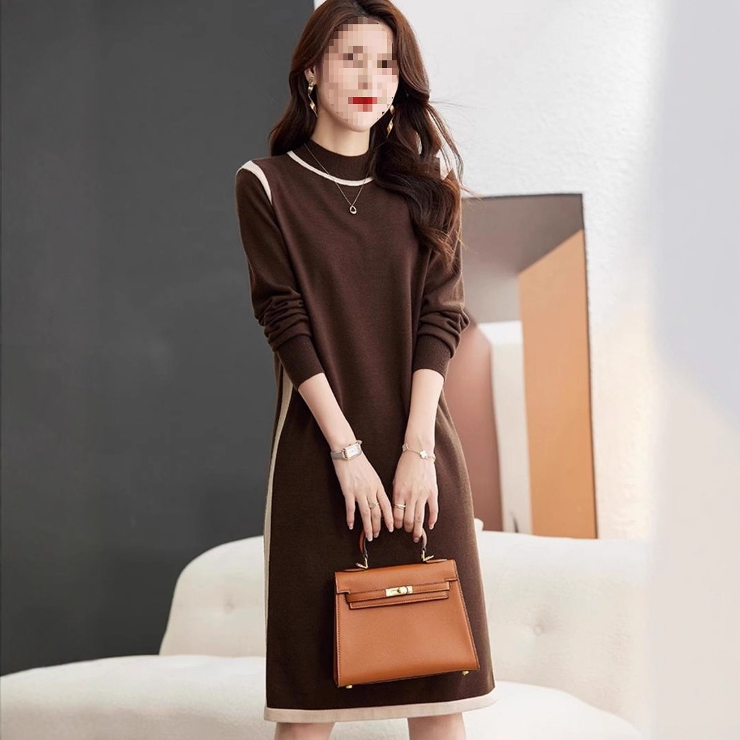 Base knitted dress