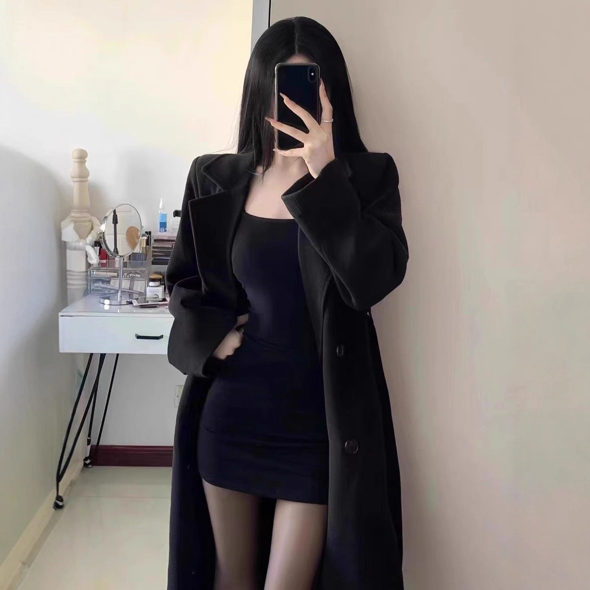 Hepburn Style Woolen Outwear for Small Women 2025 New Autumn and Winter Korean Style Winter Woolen Outwear for Women Trendy