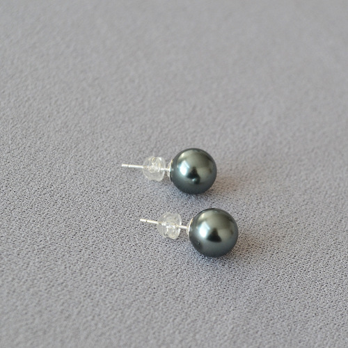 Japanese and Korean niche literature and art retro Tahiti imitation Shijia Zhengyuan highlight light bulb pearl 925 silver needle earrings