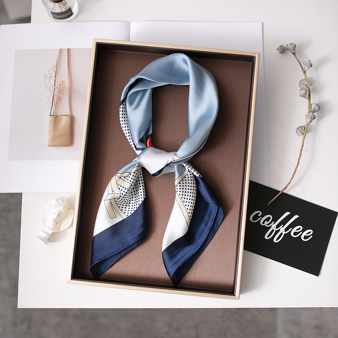 Shi Pukun Abito stile primavera/estate Semplice ed elegante in una piccola sciarpa professionale versatile da donna quadrata_voghion.com