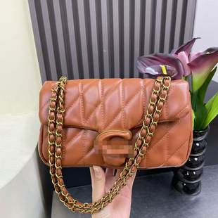 �ܼ��¿�26�߰����W�p�μ�Ҹ�¾����С���L�r��朗l����Ů����