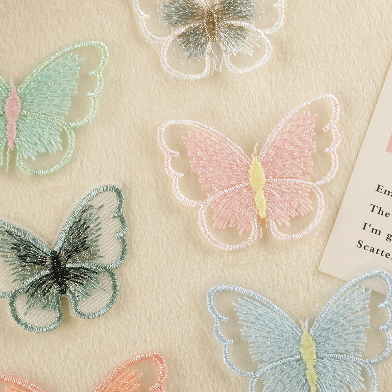 Emblemas bordadas de computadora mariposa transparente accesorios accesorios de ropa accesorios sellas hechas a mano DIY bordado pegatinas de tela