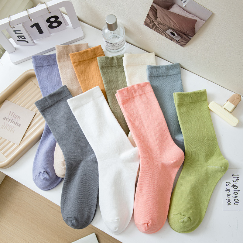 Socks women's mid-calf socks autumn and winter solid color cotton thickened white high-top pile socks Morandi boneless confinement socks Socks women's mid-calf socks autumn and winter solid color cotton thickened white high-top pile socks Morandi boneless confinement socks