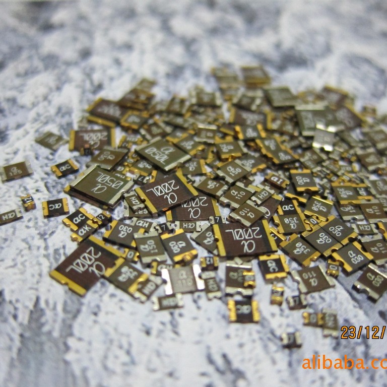 贴片自恢复保险