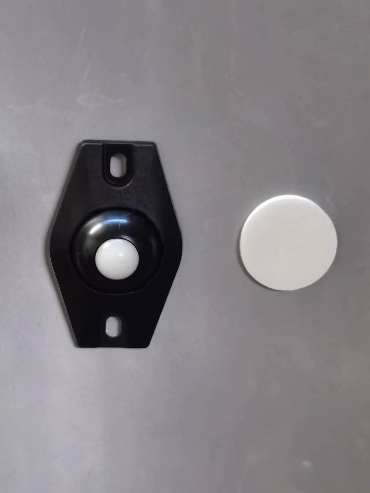 Nueva rueda universal sin punzonado y pegado rueda universal caja de almacenamiento caja de almacenamiento carro pequeño con bola polea universal