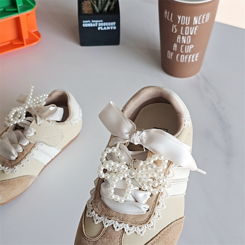 Scarpe sportive con perle e pizzo per neonate e bimbe_voghion.com