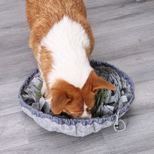 Cross-border pet supplies: Pet sniffing bowls, slow-feed mats for cats and dogs, energy-consuming blankets, and pet feeding tools—including sniffing bowls.