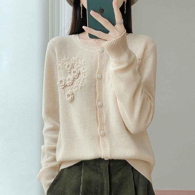 2025 New Autumn and Winter Pure Wool Women's Round Neck Knitted Cardigan Handmade Stereo Crochet Single-Breasted Soft Waxy Jacket
