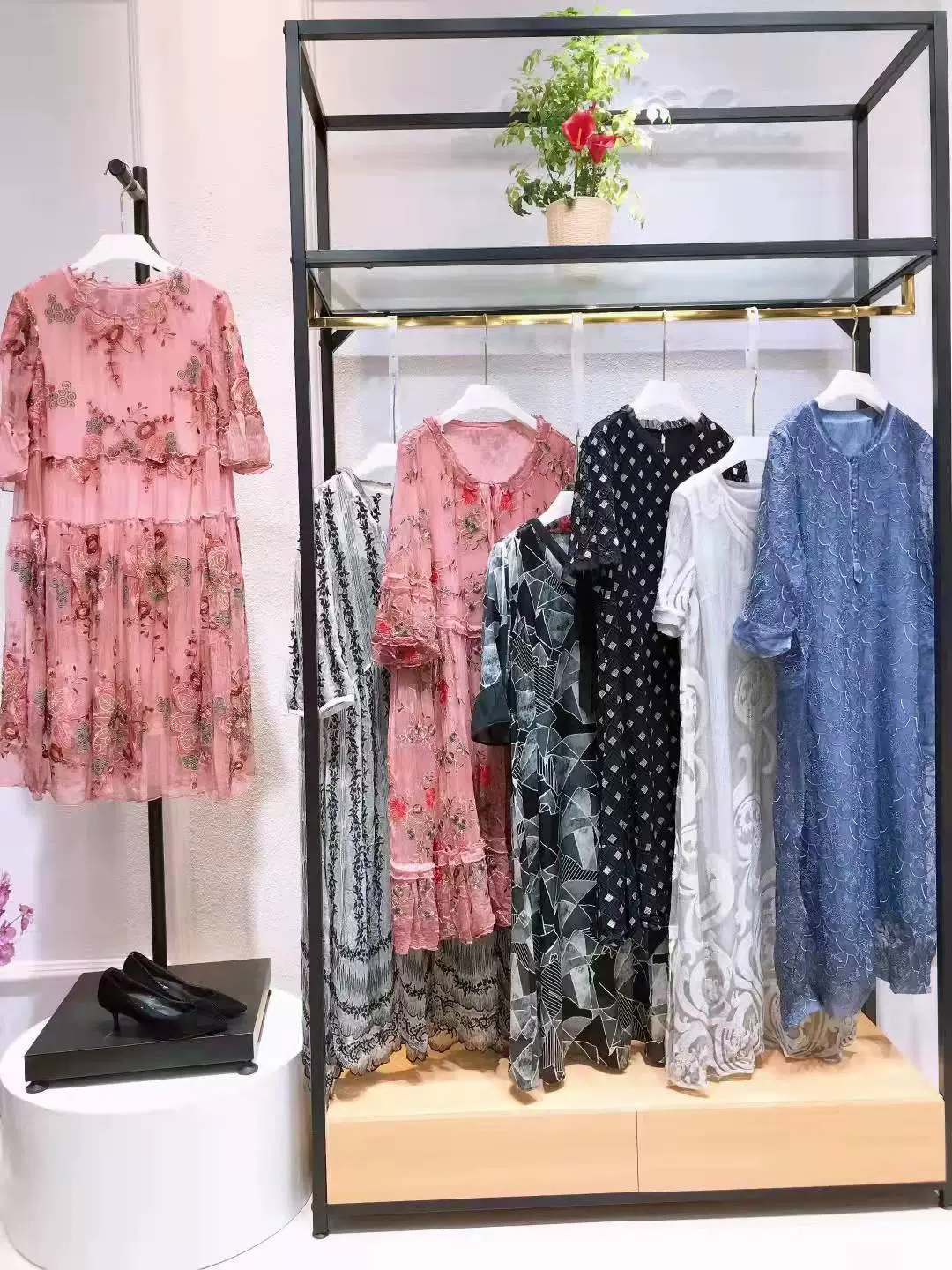 Fang Yu Mei 23 летом новый шелкопряд вышитый шелкопряд платье бренд скидки в прямом эфире