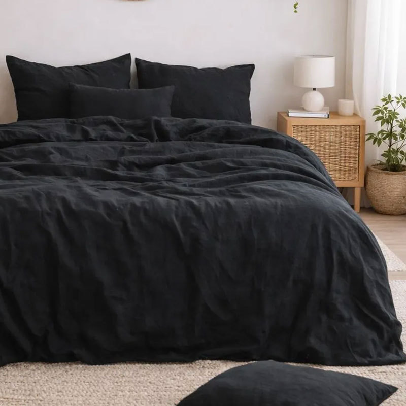 Juego de cuatro piezas de lino puro lavado a la francesa, estilo INS de lujo ligero, ropa de cama de color liso para otoño e invierno, ideal para dormir sin ropa, venta al por mayor para otoño e invierno.