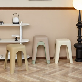 家用盆;塑料桌椅;垃圾桶