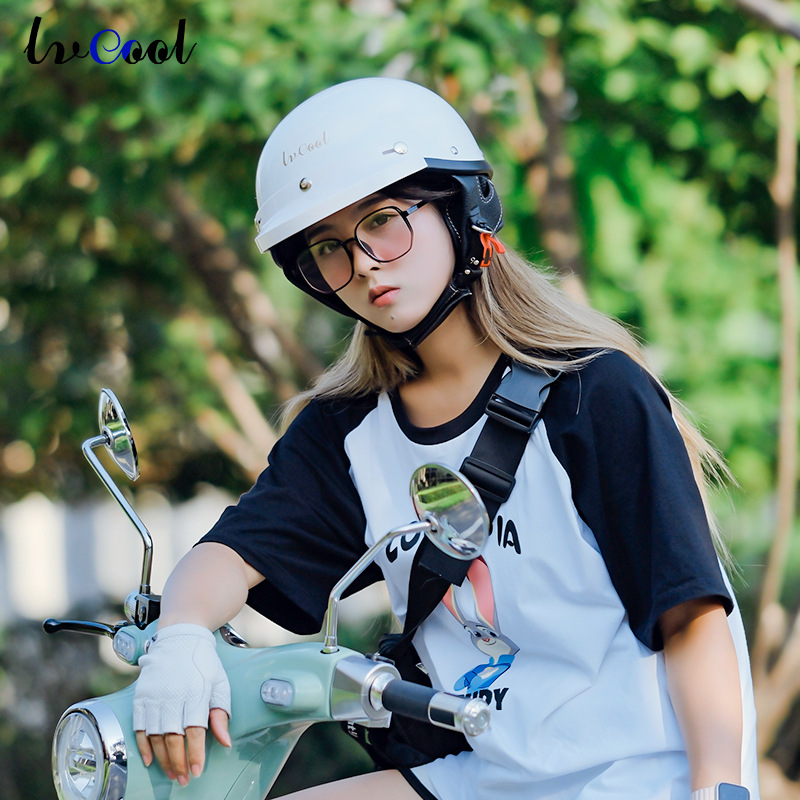 Casco de motocicleta Casco retro medio casco de estilo japonés certificado 3c para hombres y mujeres, coche eléctrico de verano y otoño, casco de pala, hebilla rápida