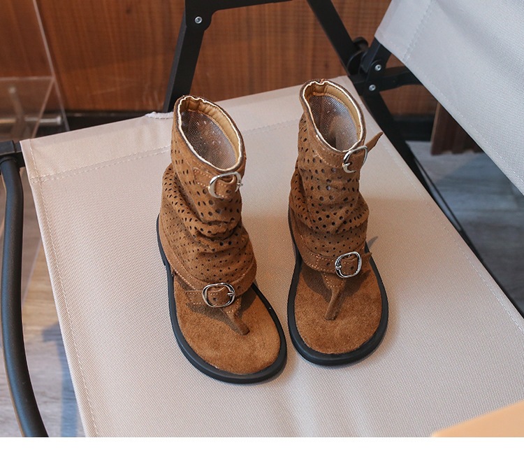Romerska sandaler för flickor med spänne och öppen design_voghion.com