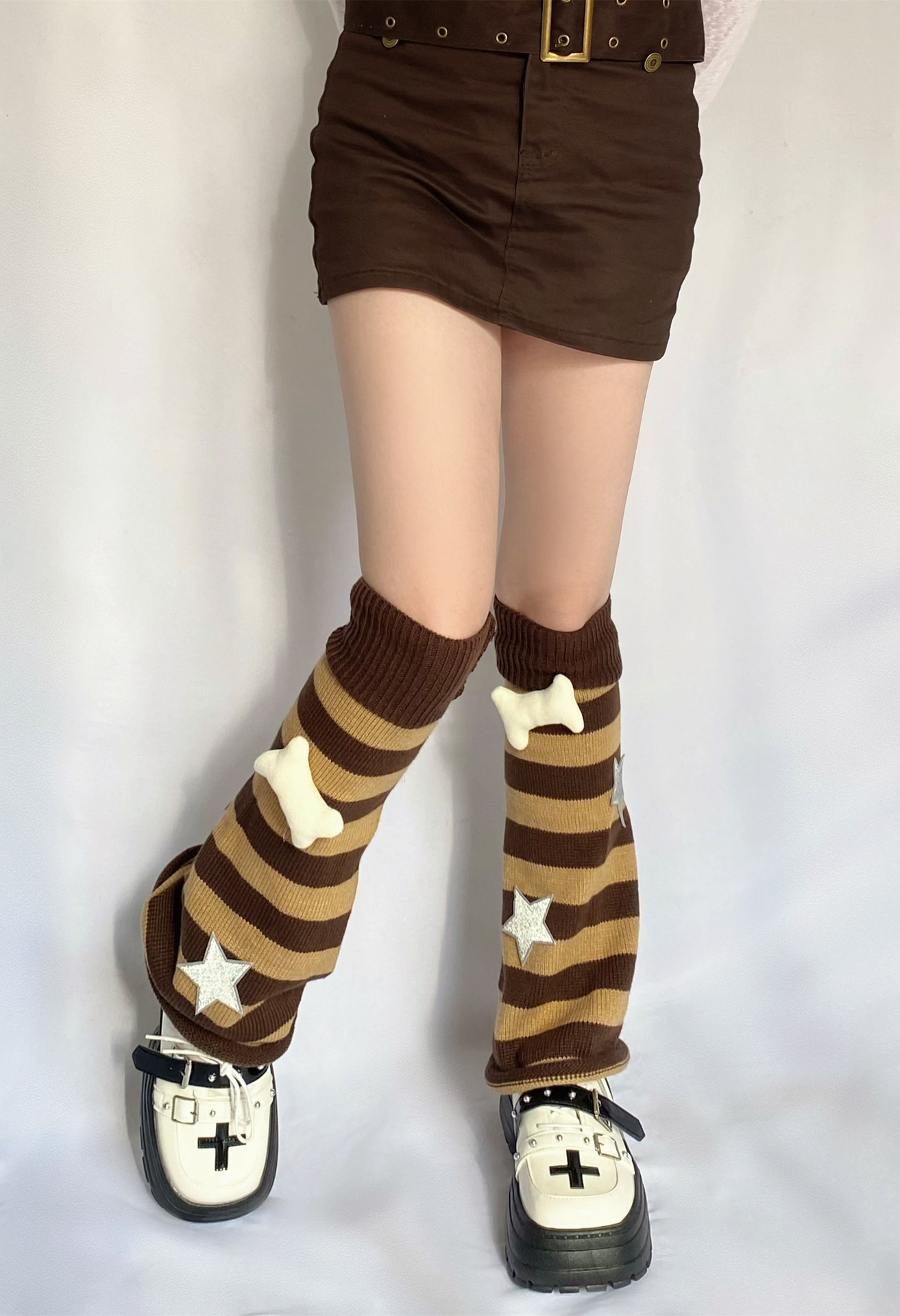 Title 2, Calzini larghi a maglia scura da donna Bone Sta...