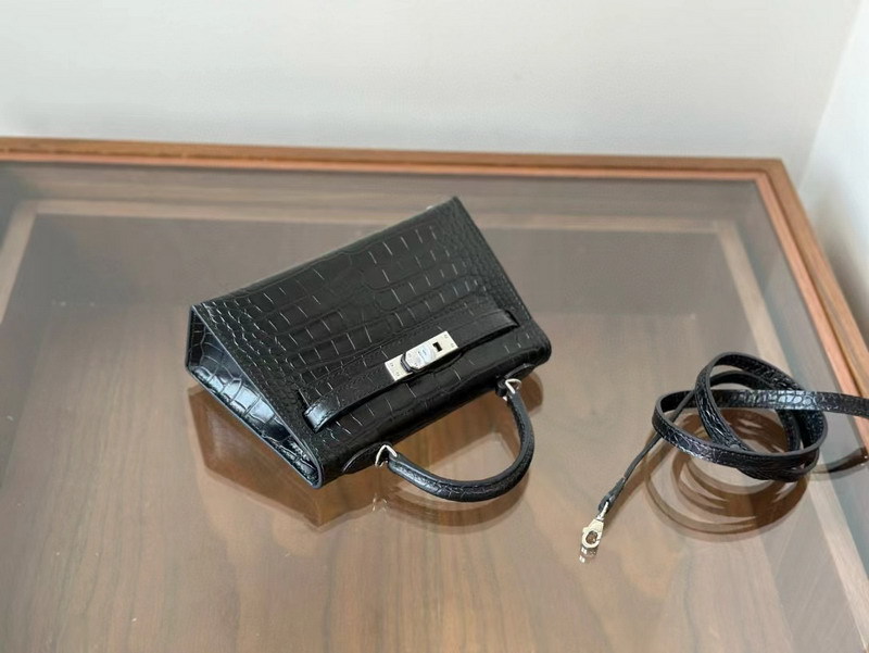 mmexport1765845173077.jpg