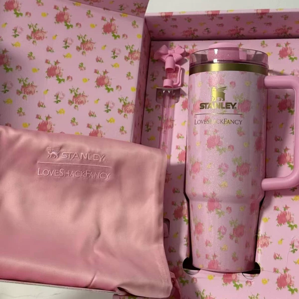 Pink flower gift box style A