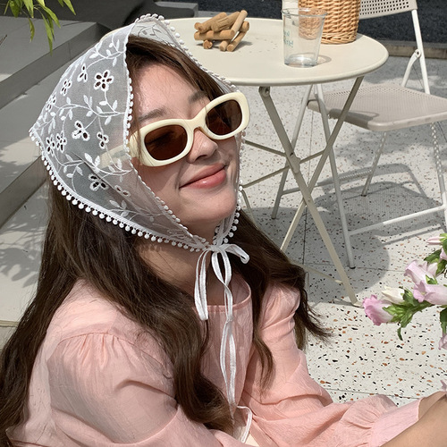 Retro forest system cute sweet lace triangular scarf for women, spring and summer thin model, versatile embroidery fresh hairband with ribbon