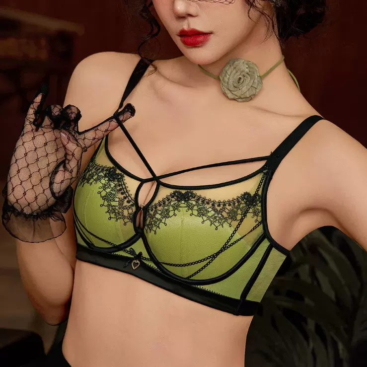 6822法式刺绣性感薄款聚拢上托侧收收副乳软钢圈调整型内衣文胸