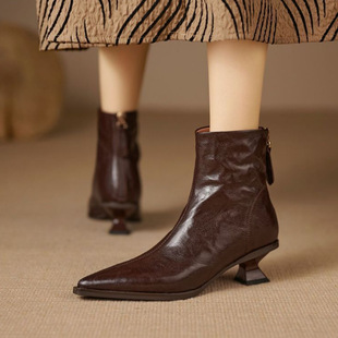 ��ɫС��ѥ��Ů2025���ﶬ�¿ʽ�͹�С�����^؈����ѥ����ѥŮ