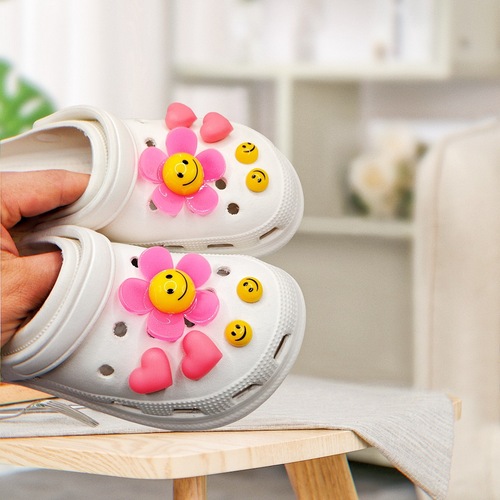 Sunflower Hole Shoes Accessory Smiling Flower Shoe Clip Decorative Shoe Accessory Summer Versatile Flower Shoes【Yiwu Express Delivery】
