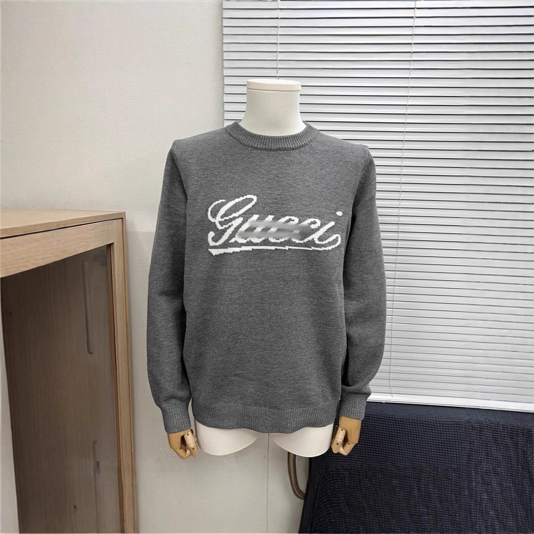 Correct version: 2026 Autumn/Winter New GU Brand Jacquard Pullover Sweater with White Logo on the Chest for Men
