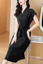 端庄大气连衣裙女2025夏季新款气质感真丝新中式赫本风小黑裙