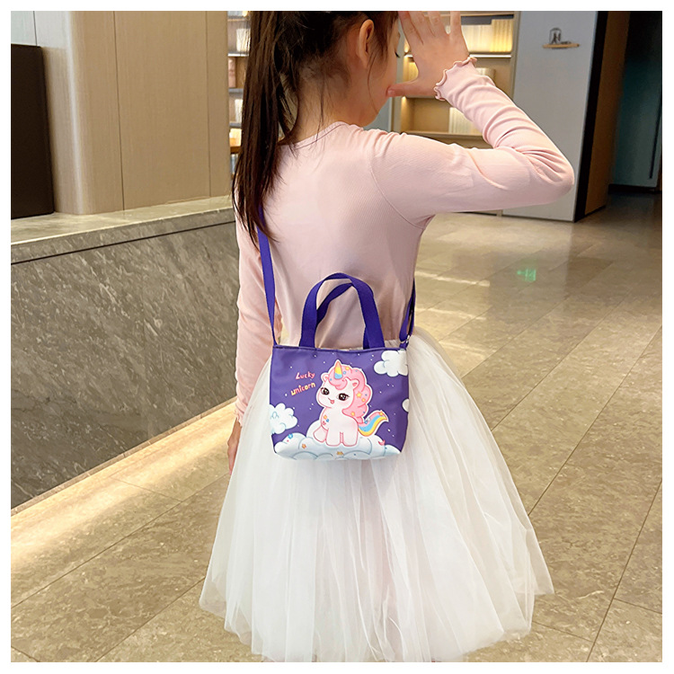 Unisex Medium Oxford Cloth Pumpkin Unicorn Cute Square Zipper Handbag display picture 4