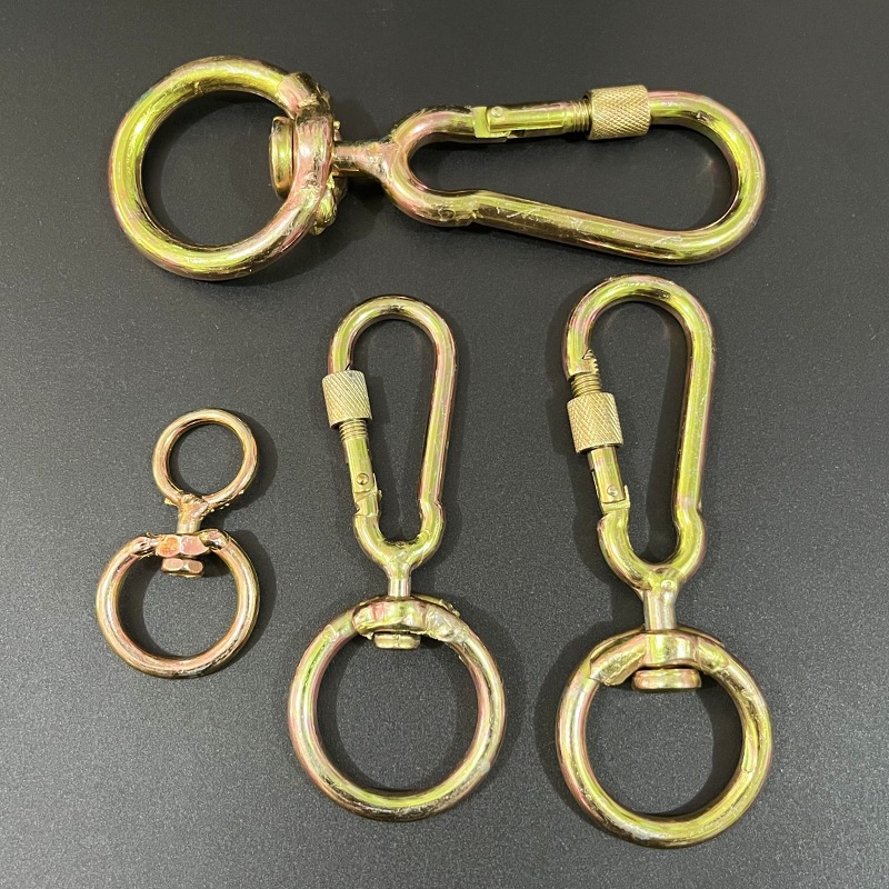 旋转卡扣养殖加粗八字狗锁扣羊犬万向8字转环栓保险栓牛链垒德株