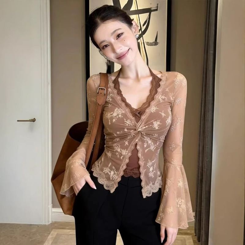 French-Style Pure Desire Lace V-Neck Cardigan Brown Camisole for Women 2026 Spring/Summer/Autumn New Model Slimming Elegant High-End Feel French-Style Pure Desire Lace V-Neck Cardigan Brown Camisole for Women 2026 Spring/Summer/Autumn New Model Slimming Elegant High-End Feel